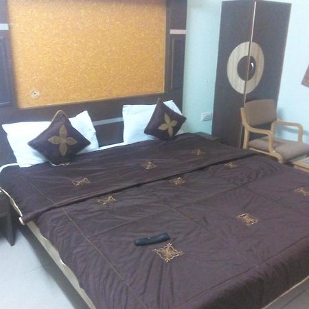 Hotel Candy Palace Jaipur Bagian luar foto